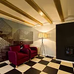 Hotel Albanuracín