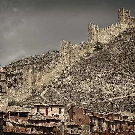 Hotel Ottium Albanuracin 2*